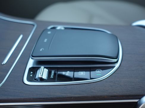 Certified 2021 Mercedes-Benz GLC 300 4MATIC image 10