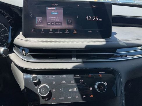 Used 2024 INFINITI QX60 Pure w/ Cargo Package image 20