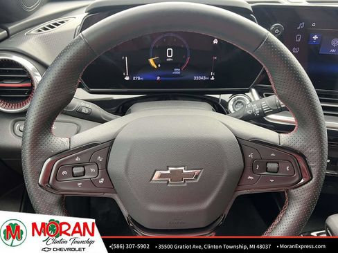Certified 2025 Chevrolet Trax RS w/ Driver Confidence Package FWD image 17