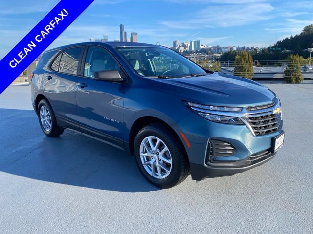 Used 2024 Chevrolet Equinox LS w/ LS Convenience Package AWD/4WD image 1