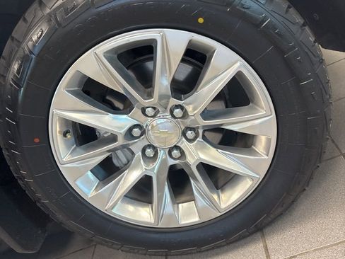 Used 2019 Chevrolet Silverado 1500 LTZ w/ LTZ Premium Package image 8