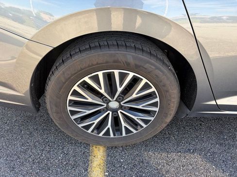 Used 2019 Volkswagen Jetta SEL FWD image 14