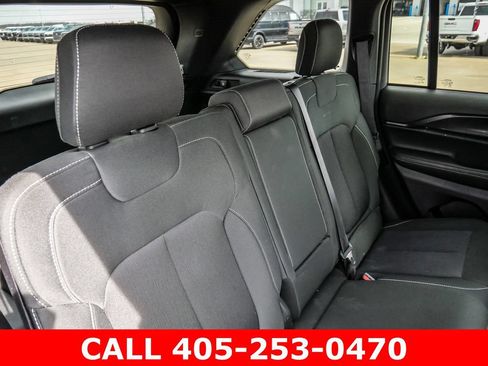 Used 2025 Jeep Grand Cherokee Laredo w/ Luxury Tech Group I AWD/4WD image 19