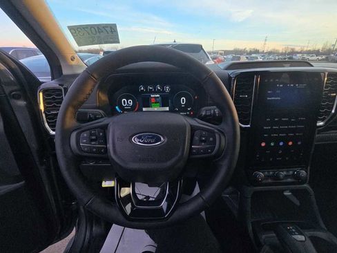 Used 2024 Ford Ranger Lariat w/ FX4 Off-Road Package image 14