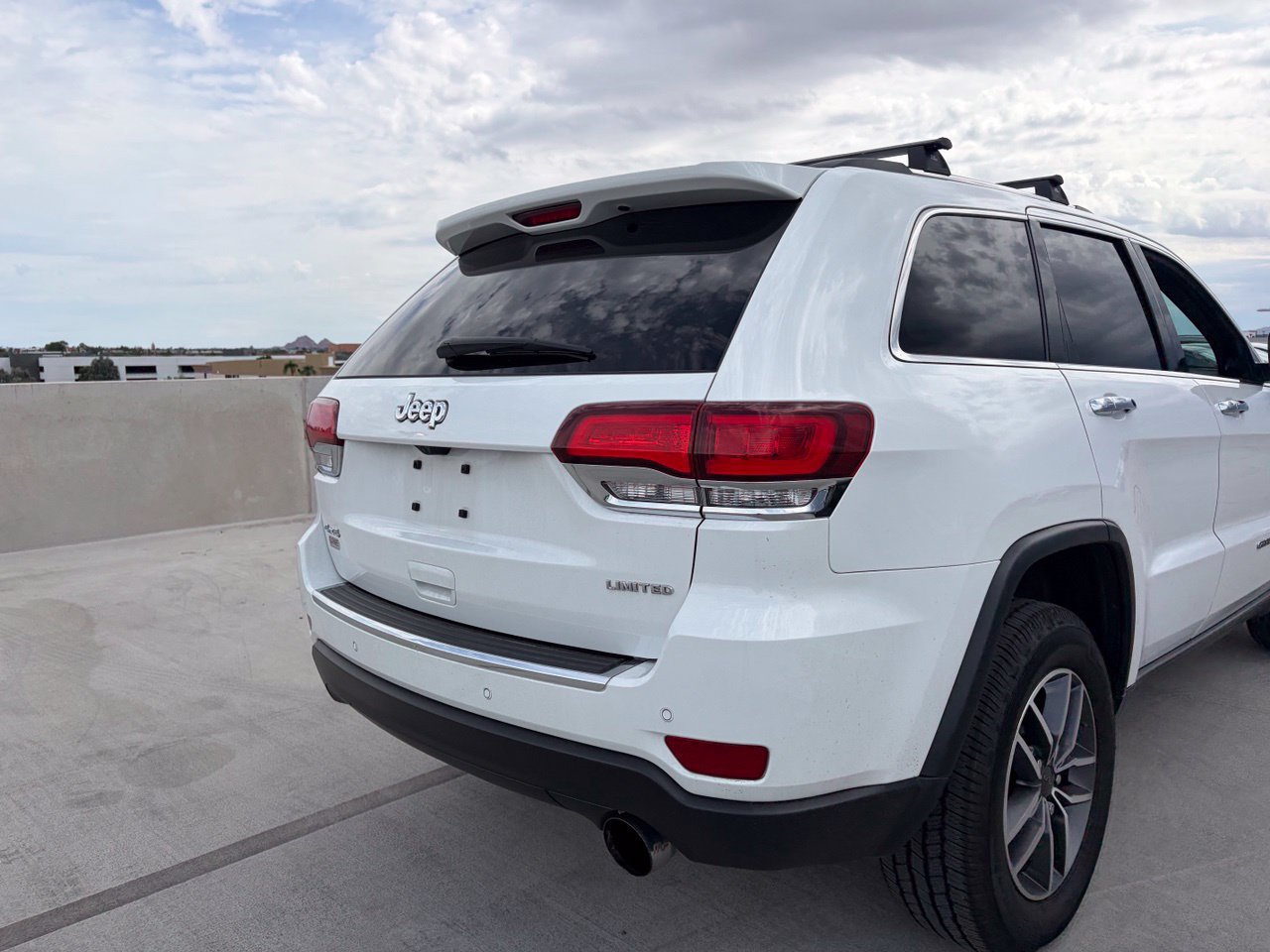 Used 2021 Jeep Grand Cherokee Limited AWD/4WD image 4