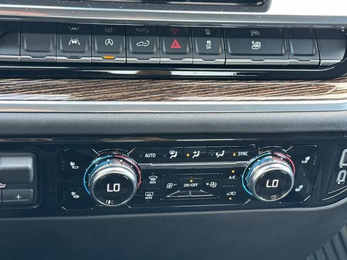 Used 2026 GMC Sierra 1500 Elevation image 17