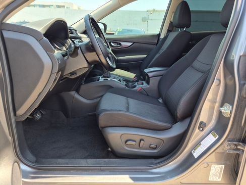 Certified 2020 Nissan Rogue SV AWD/4WD image 17