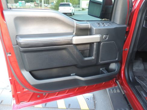 Used 2019 Ford F150 Raptor w/ Equipment Group 802A Luxury image 16