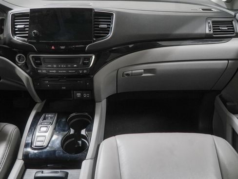 Used 2021 Honda Pilot Touring image 38