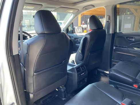 Used 2021 Honda Pilot Touring image 17