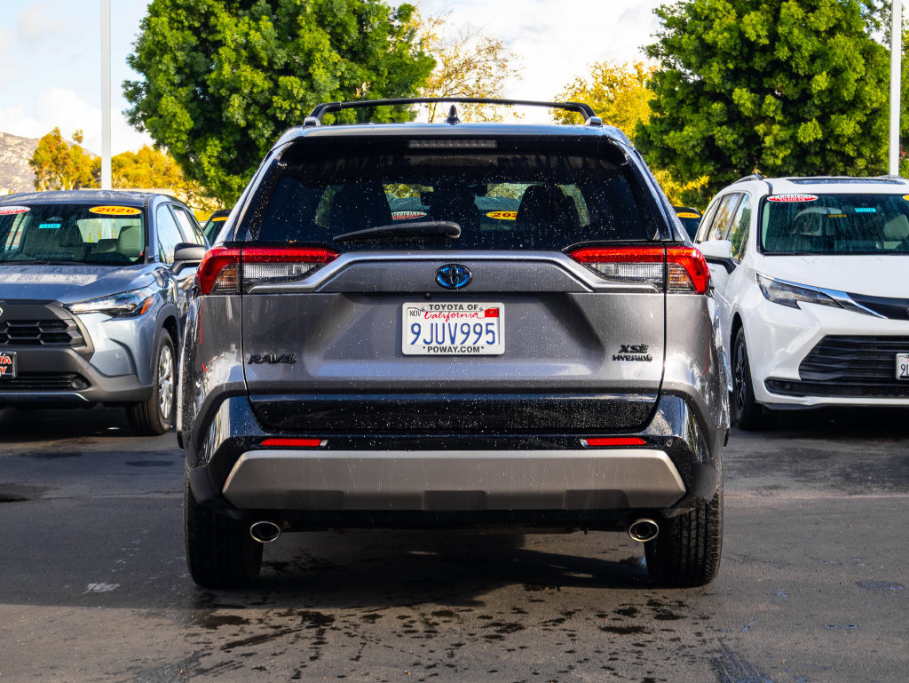 Used 2023 Toyota RAV4 XSE AWD/4WD image 6