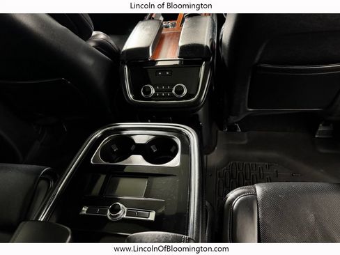 Used 2020 Lincoln Navigator L Reserve w/ Equipment Group 208A Reserve AWD/4WD image 13