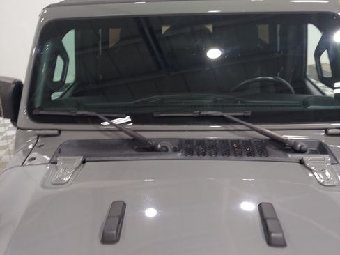 Used 2021 Jeep Wrangler Unlimited Sport AWD/4WD image 5