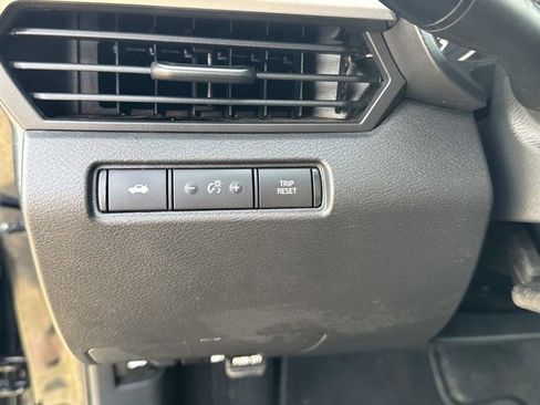 Used 2024 Nissan Altima 2.5 SV image 32