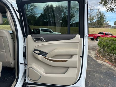 Used 2020 GMC Yukon XL Denali image 42