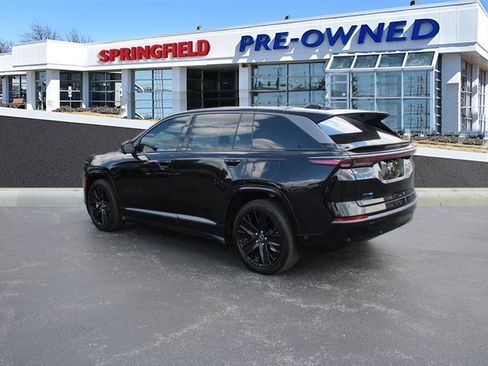 Used 2024 Jeep Wagoneer Launch Edition image 4