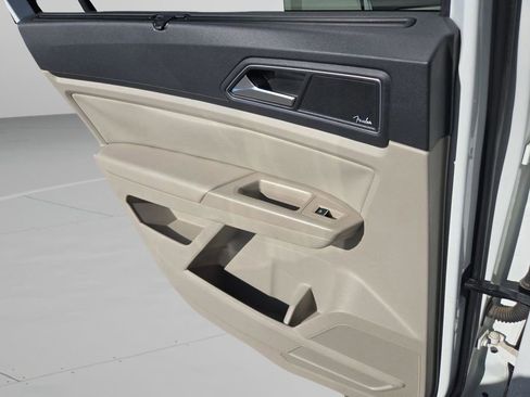 Used 2019 Volkswagen Atlas SEL Premium image 17