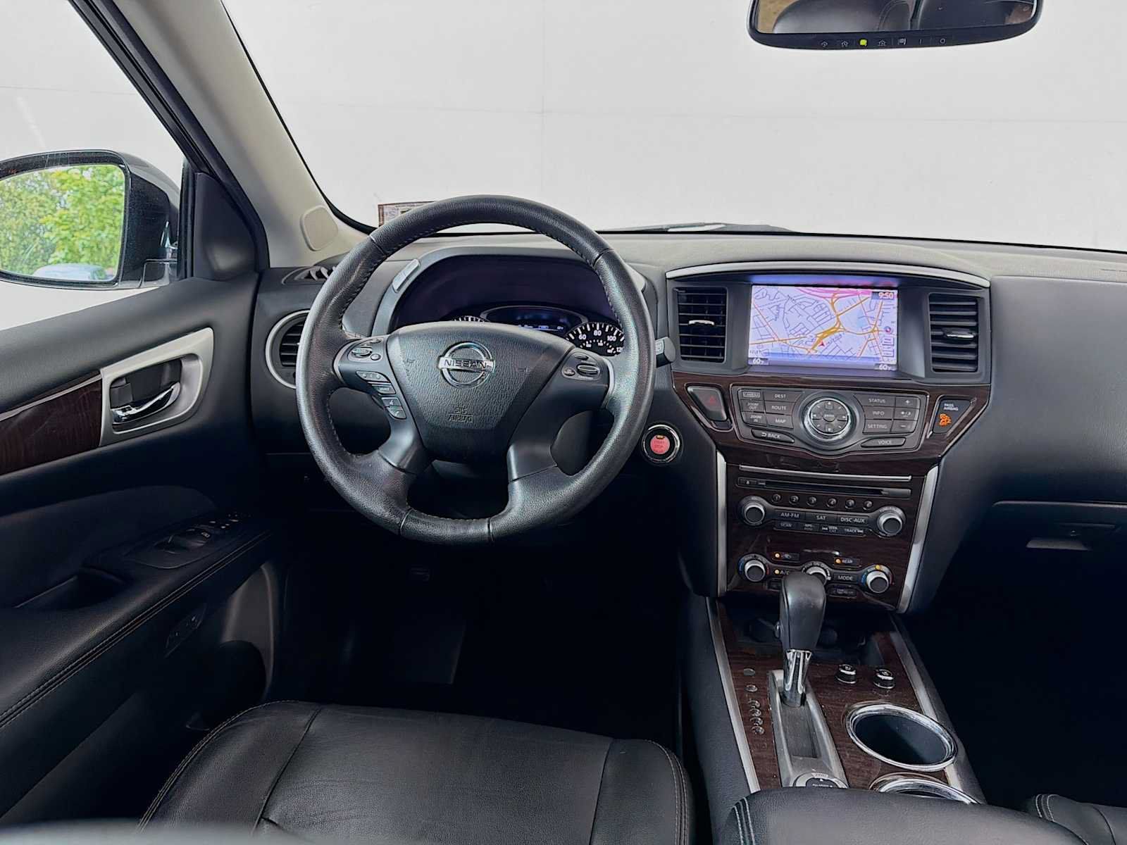 Used 2013 Nissan Pathfinder Platinum w/ Platinum Premium Pkg AWD/4WD image 22