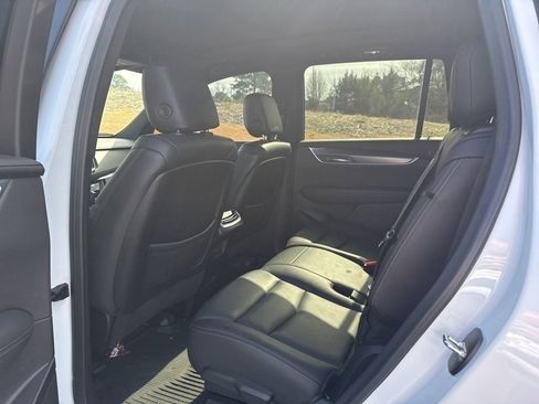 Used 2024 Cadillac XT6 Luxury w/ LPO, Floor Liner Package image 11
