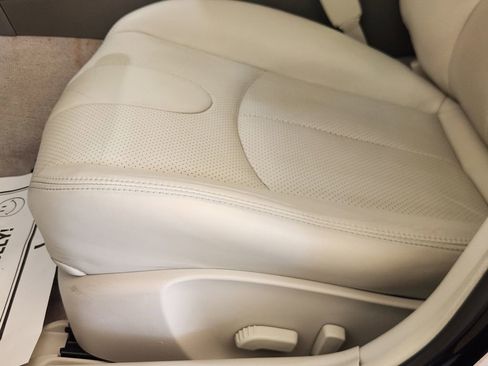 Used 2015 INFINITI Q40 AWD w/ Navigation Package image 23