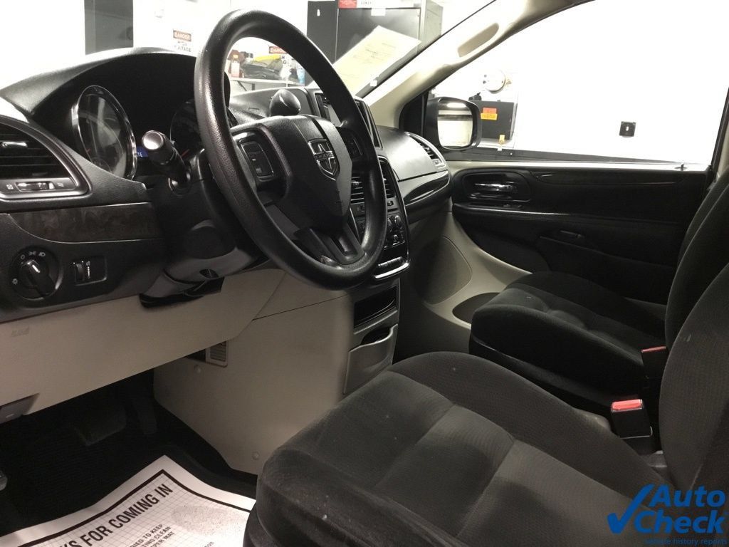 Used 2015 Dodge Grand Caravan SE w/ Quick Order Package 29E SE FWD image 21