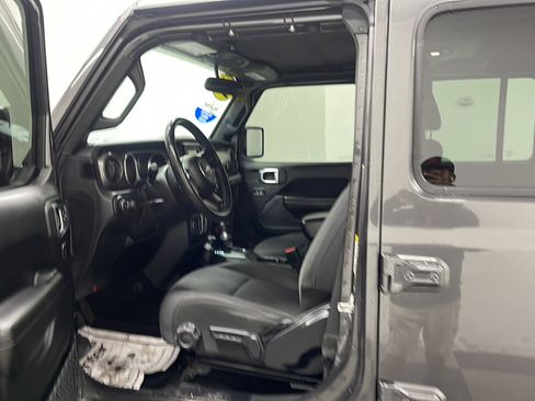 Used 2018 Jeep Wrangler Unlimited Sport S AWD/4WD image 2
