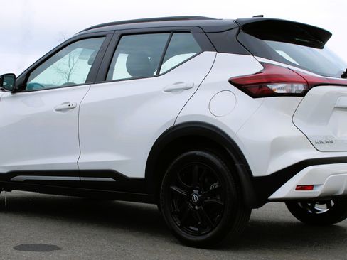 Used 2024 Nissan Kicks SR FWD image 5