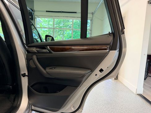 Used 2017 BMW X3 sDrive28i RWD image 30