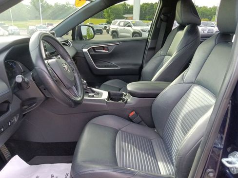Used 2021 Toyota RAV4 XSE w/ XSE Grade Weather Package AWD/4WD image 15