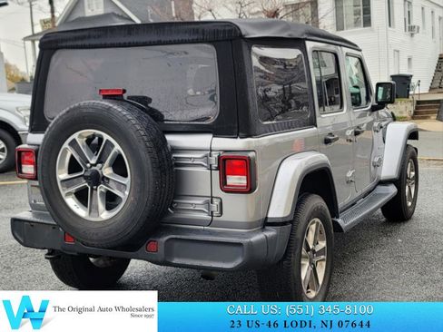 Used 2018 Jeep Wrangler Unlimited Sahara image 6