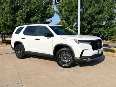 Certified 2025 Honda Pilot TrailSport