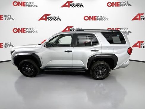 Certified 2025 Toyota 4Runner SR5 AWD/4WD image 5