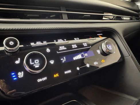 Used 2023 INFINITI QX60 Luxe AWD/4WD image 29