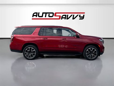 Used 2023 Chevrolet Suburban RST w/ Luxury Package image 8