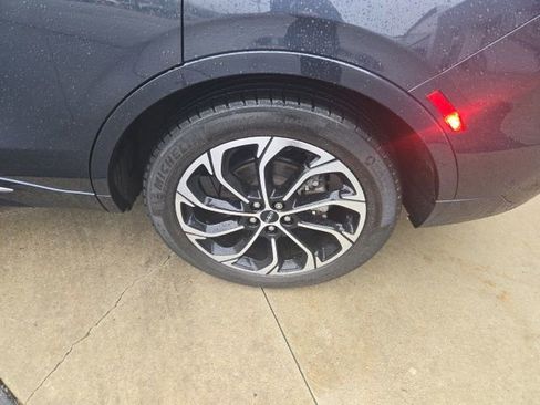 Certified 2024 Lincoln Nautilus Reserve w/ Equipment Group 202A image 17