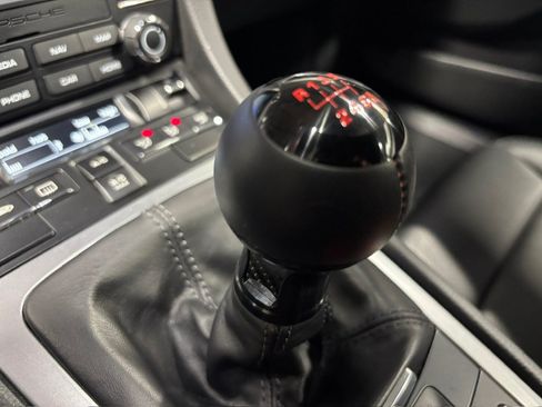 Used 2018 Porsche 718 Cayman S RWD image 12