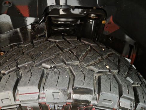 Used 2015 RAM 2500 Laramie w/ Black Appearance Group image 72