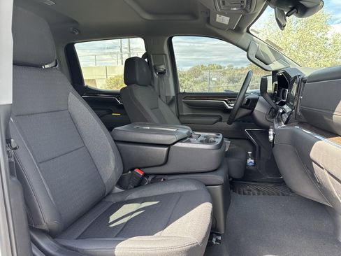 Used 2024 GMC Sierra 1500 SLE w/ Preferred Package image 11