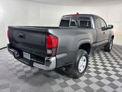 Used 2022 Toyota Tacoma SR5 RWD image 9