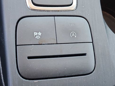 Used 2021 Ford Escape S image 25