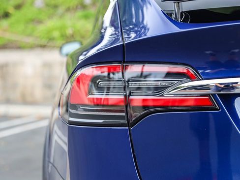 Used 2020 Tesla Model X Performance AWD/4WD image 8