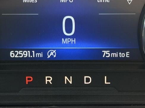 Used 2021 Ford Explorer XLT RWD image 12