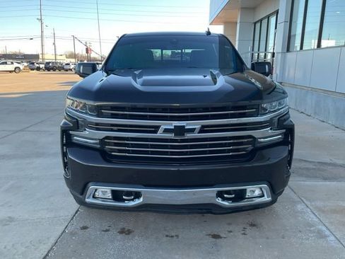 Used 2019 Chevrolet Silverado 1500 High Country w/ Technology Package image 40