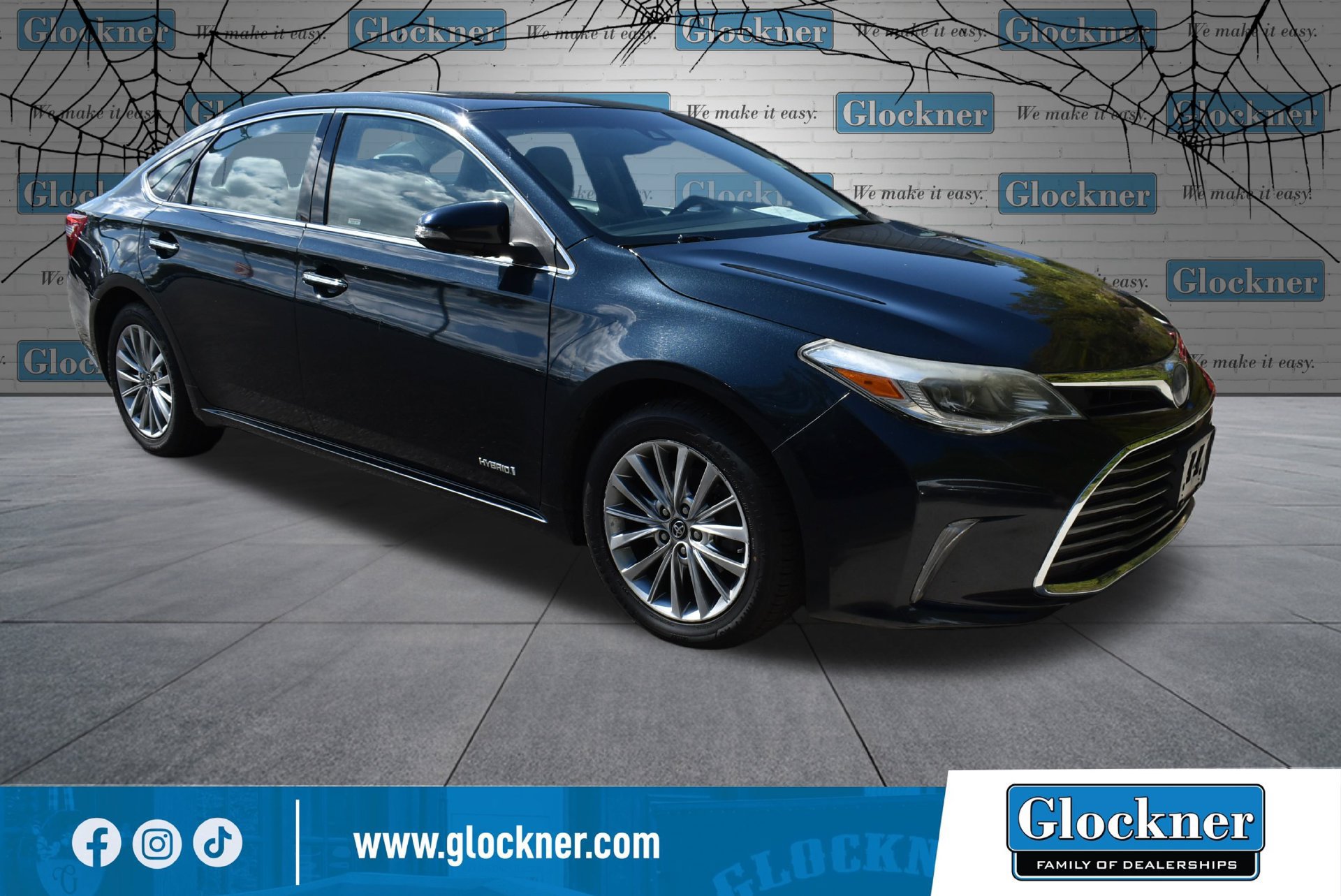 Used 2016 Toyota Avalon Limited w/ Toyota Safety Sense Package FWD image 3