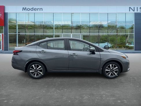 New 2025 Nissan Versa SV image 4