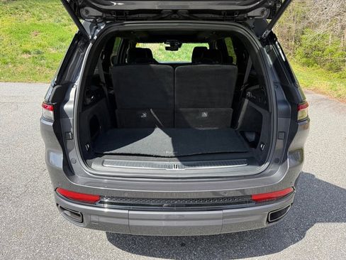 Used 2023 Jeep Grand Cherokee L Summit image 20