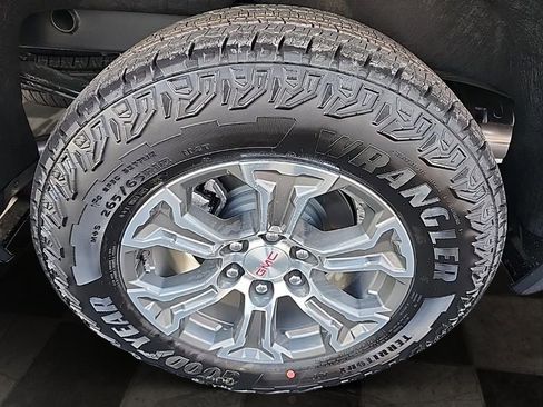 New 2026 GMC Sierra 1500 SLE w/ Preferred Package AWD/4WD image 7