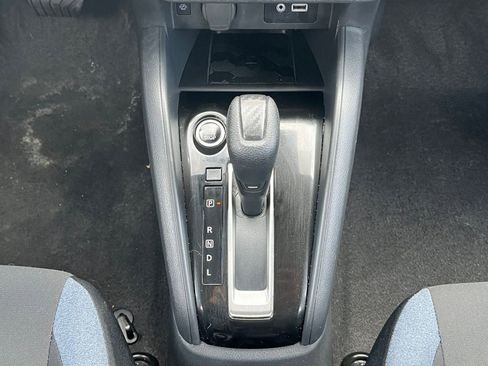 Used 2025 Nissan Versa SV image 37