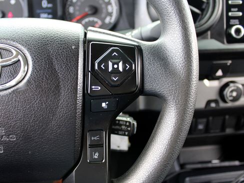Used 2022 Toyota Tacoma SR image 24
