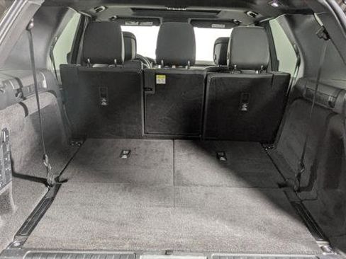 Used 2023 Land Rover Discovery S R-Dynamic image 22